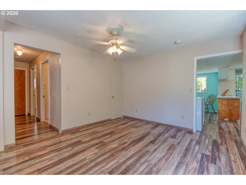 66109 North Bay Road North Bend, OR 97459 - Photo 10 of 29 Gallery Image 10