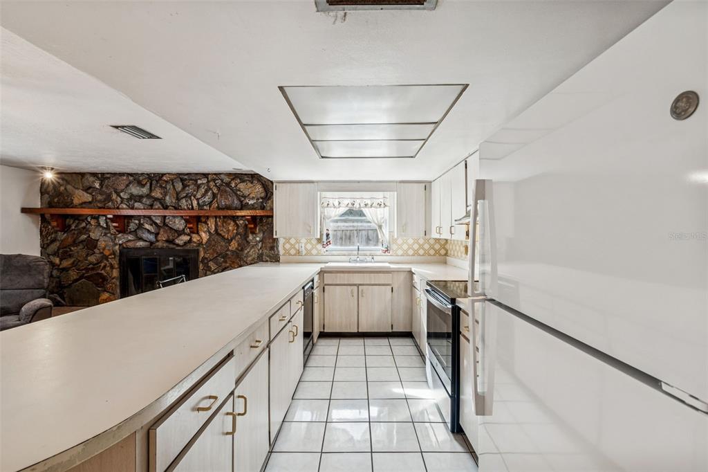 14324 Thompson Avenue Hudson, FL 34669 - Photo 3 of 78