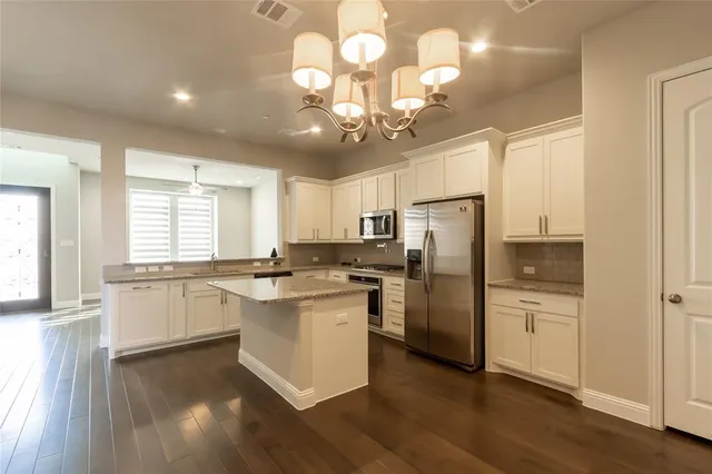 $2,750 | 3392 Archduke Dr., Frisco, TX 75034