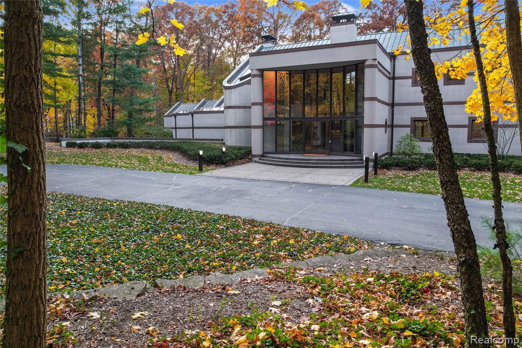 1335 Trowbridge Road Bloomfield Hills, MI 48304 - Photo 2 of 70