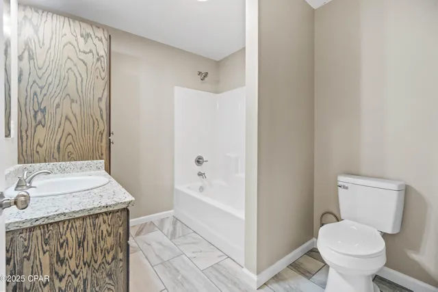 $249,000 | 6667 Grande Oak Loop, Grand Ridge, FL 32442