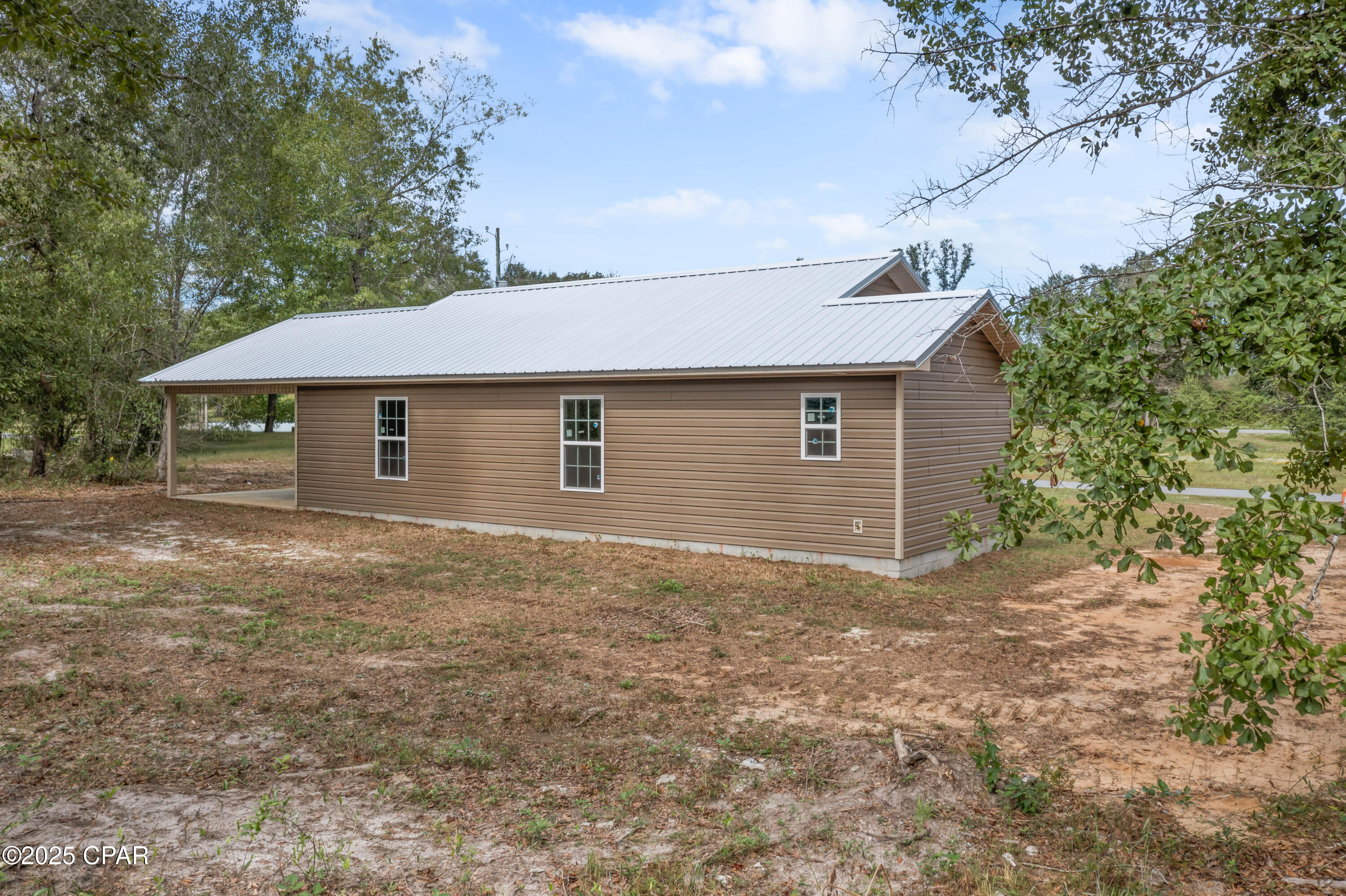 6667 Grande Oak Loop Grand Ridge, FL 32442 - Photo 18 of 28