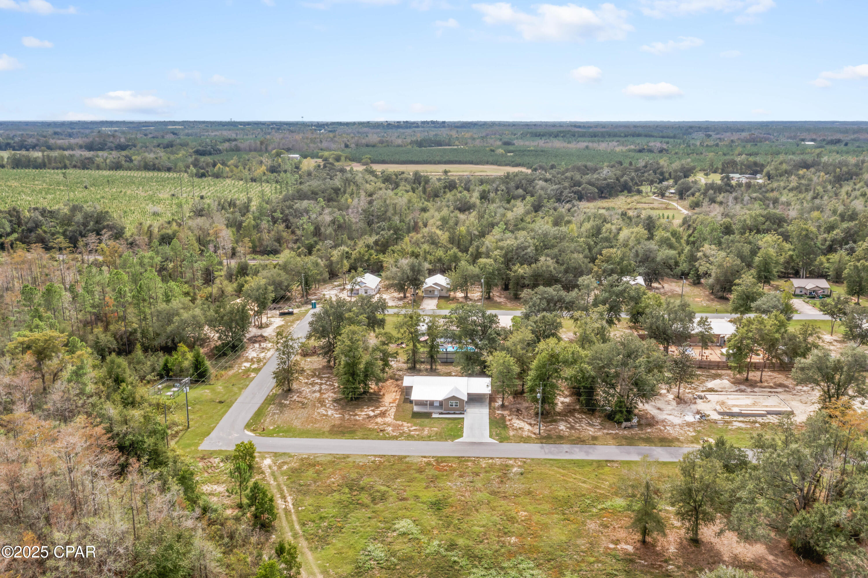 6667 Grande Oak Loop Grand Ridge, FL 32442 - Photo 21 of 28