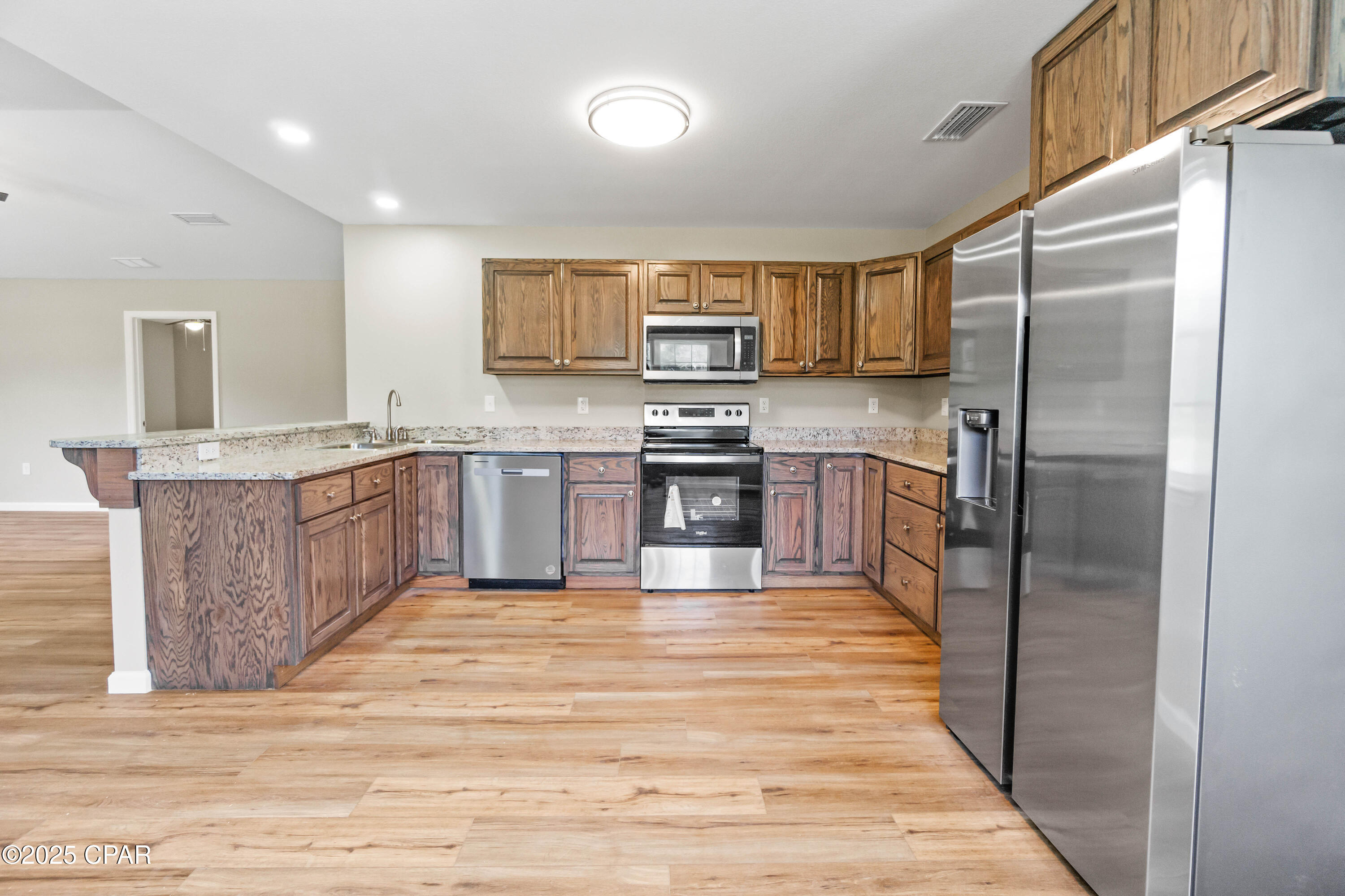 6667 Grande Oak Loop Grand Ridge, FL 32442 - Photo 6 of 28