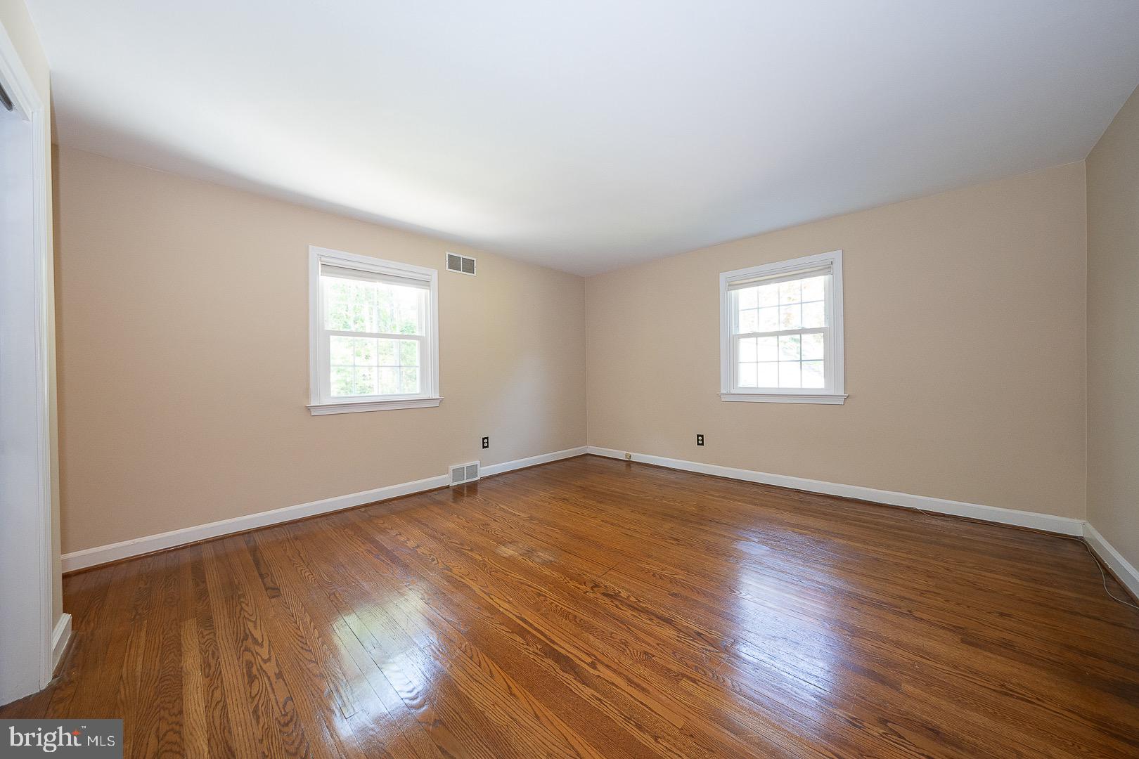734 Woodcrest Road Wayne, PA 19087 - Photo 22 of 37 Bedroom #2 with hardwood floors