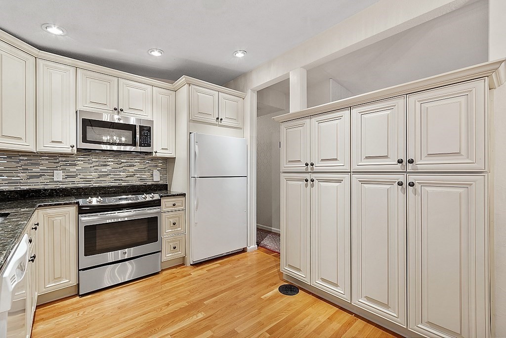 20 Truman Road Peabody, MA 01960 - Photo 10 of 42 Gallery Image 10