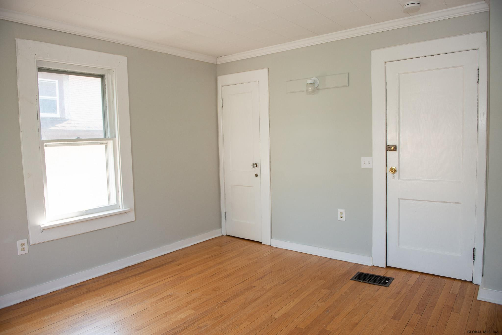 422 Bedford Road Schenectady, NY 12308 - Photo 13 of 20 Photo 13