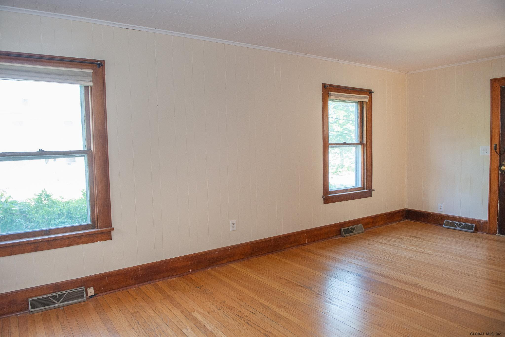 422 Bedford Road Schenectady, NY 12308 - Photo 15 of 20 Photo 15