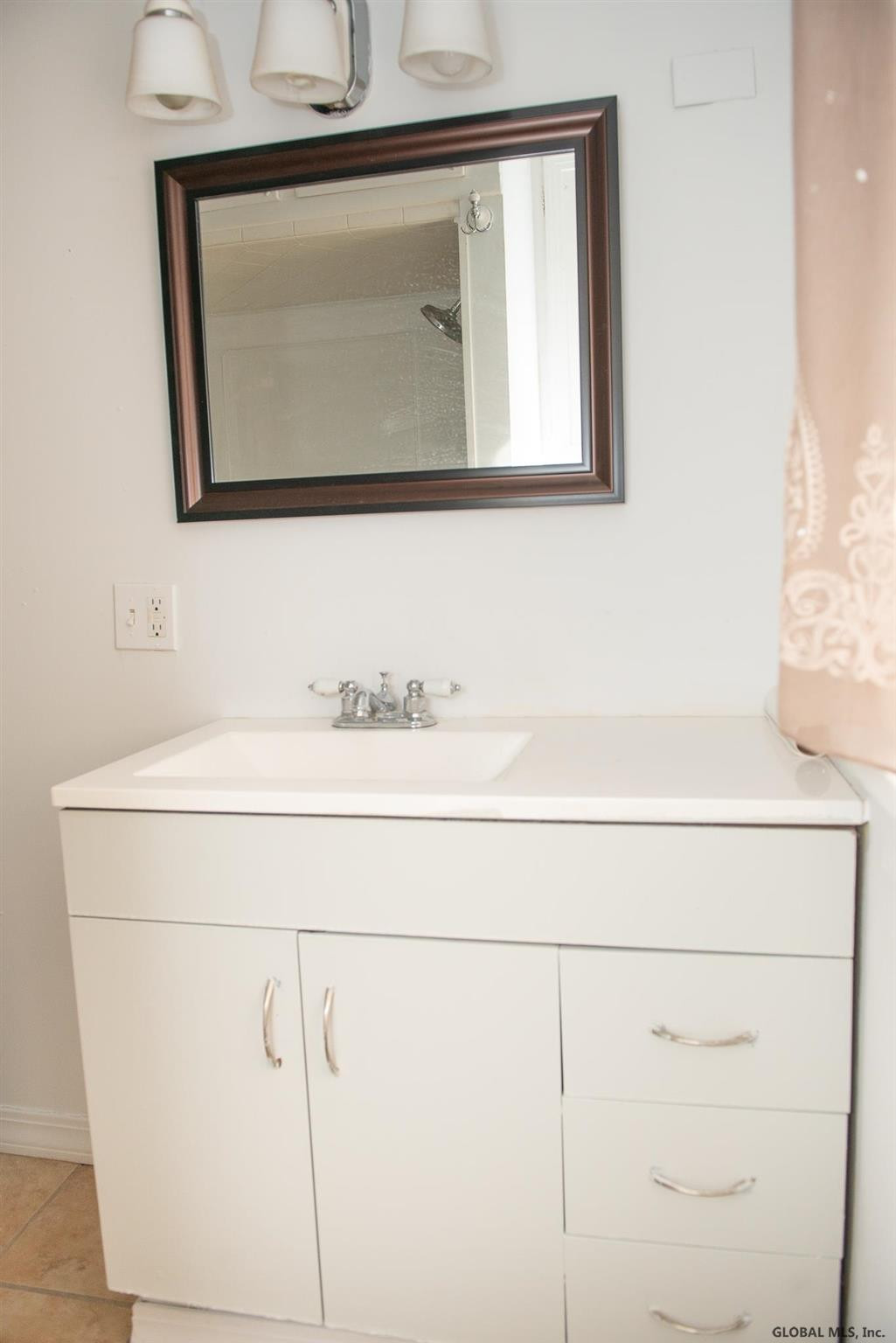 422 Bedford Road Schenectady, NY 12308 - Photo 17 of 20 Photo 17
