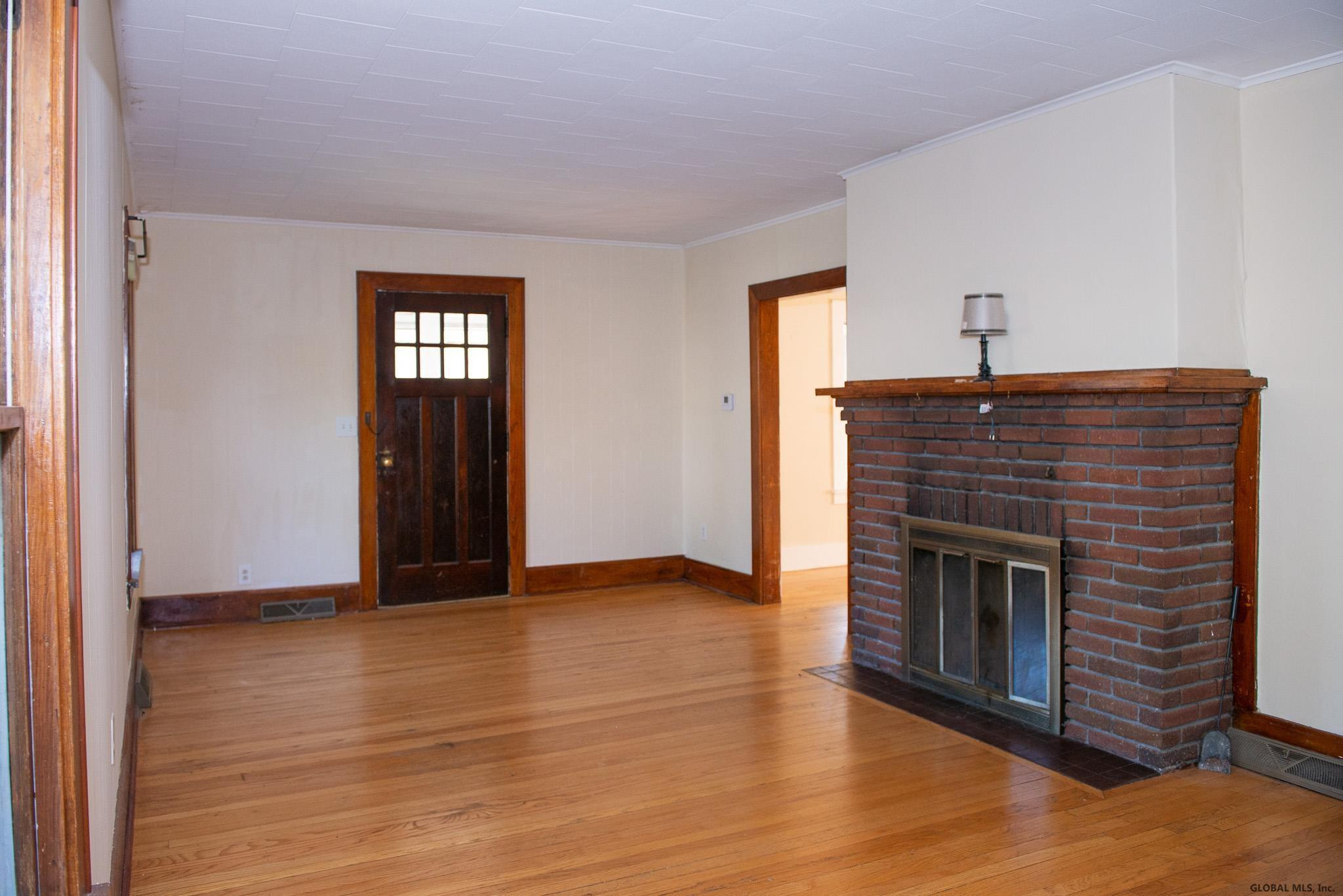 422 Bedford Road Schenectady, NY 12308 - Photo 4 of 20 Photo 4