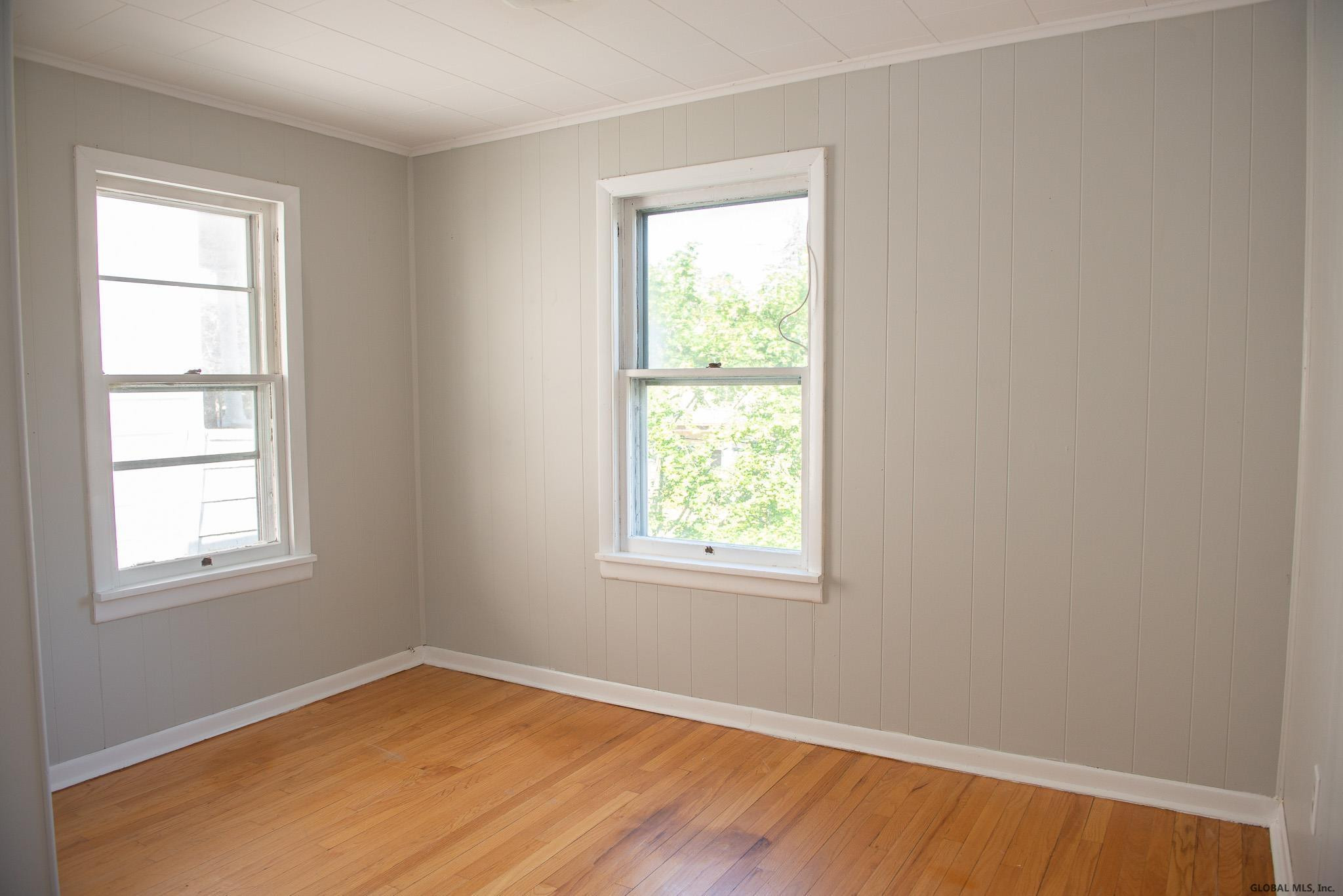 422 Bedford Road Schenectady, NY 12308 - Photo 8 of 20 Photo 8