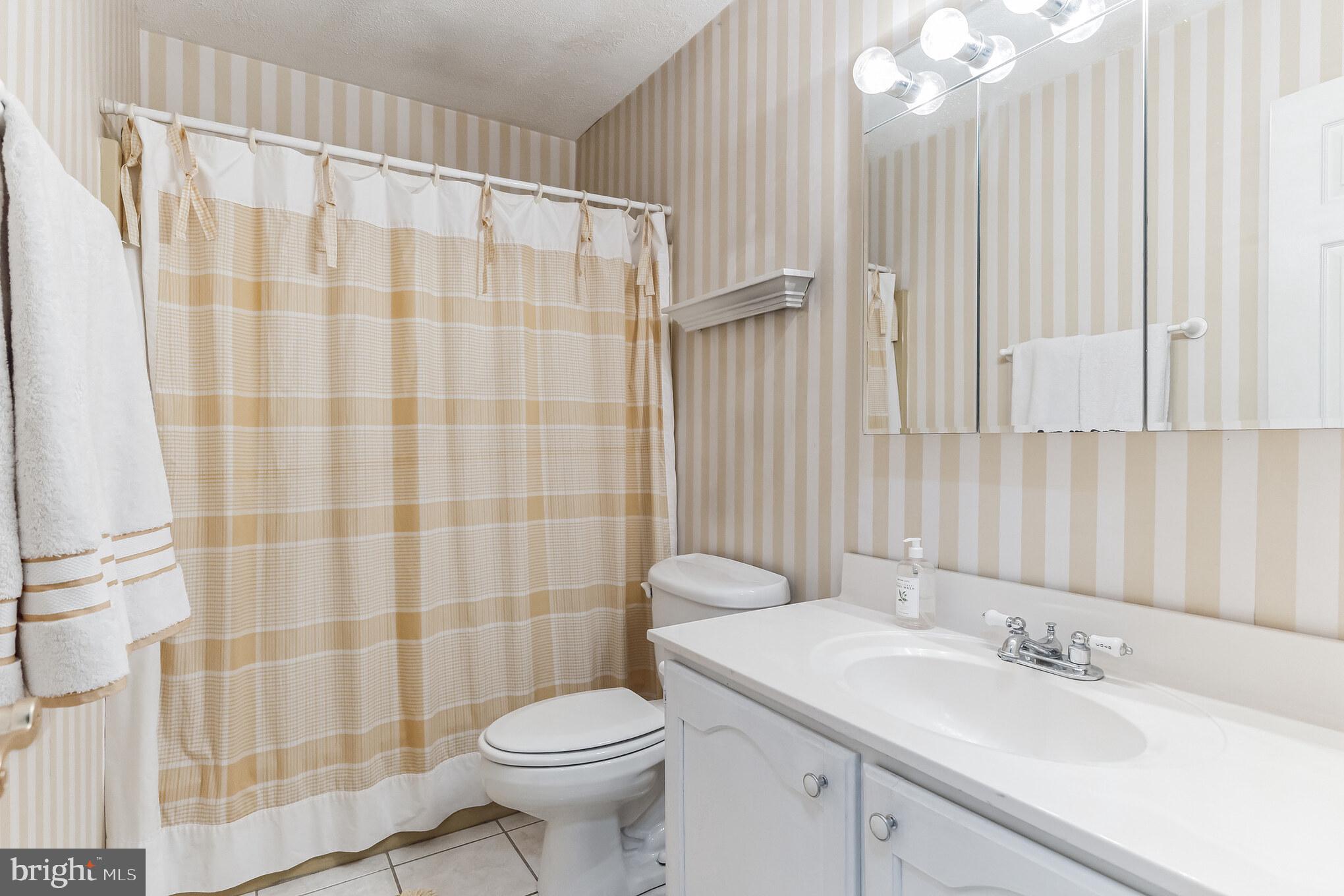 579 Coach Road Horsham, PA 19044 - Photo 25 of 32 Bathroom 2