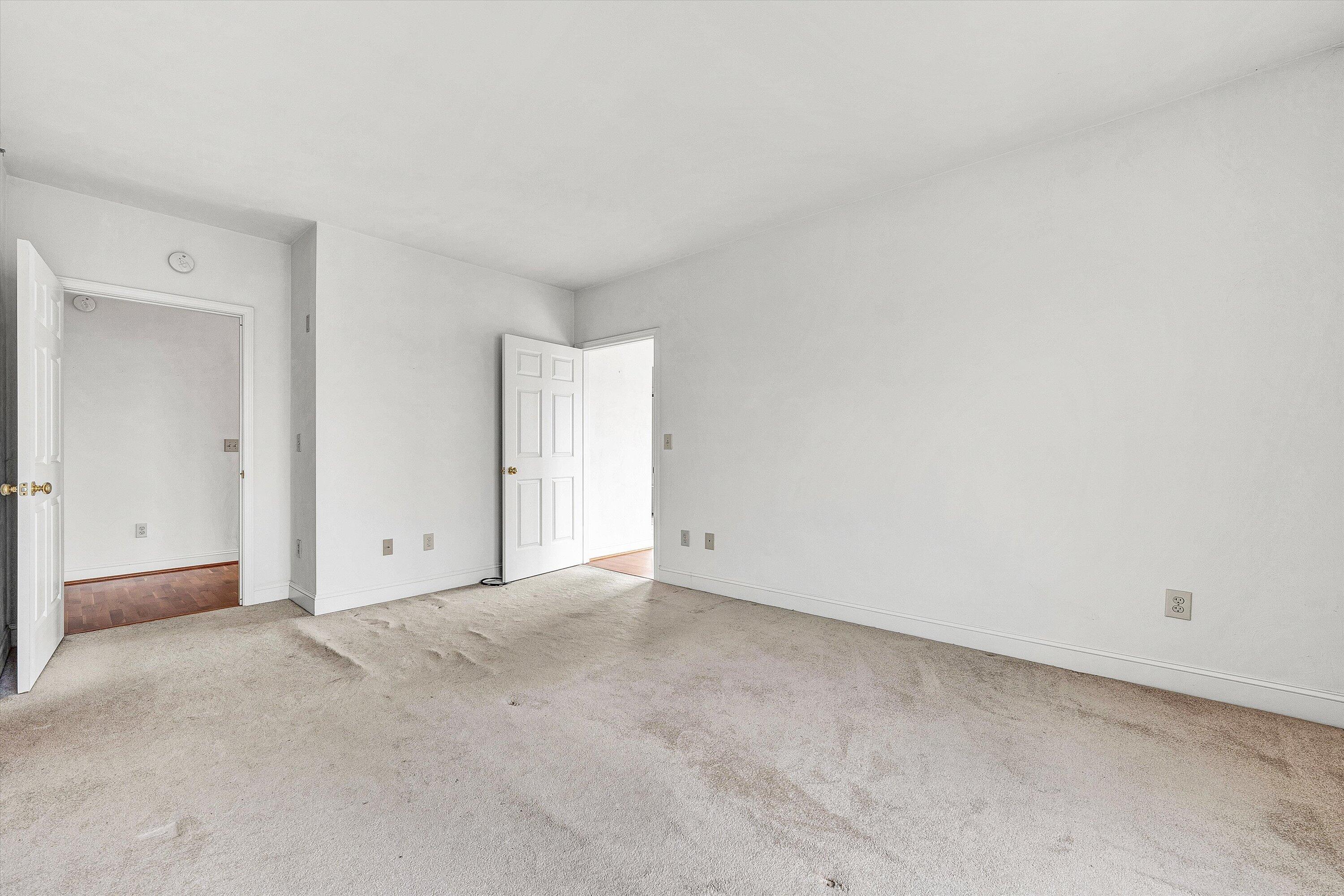 4444 Pheasant Ridge Road, Unit 407 Roanoke, VA 24014 - Photo 31 of 38 31-DSC00550