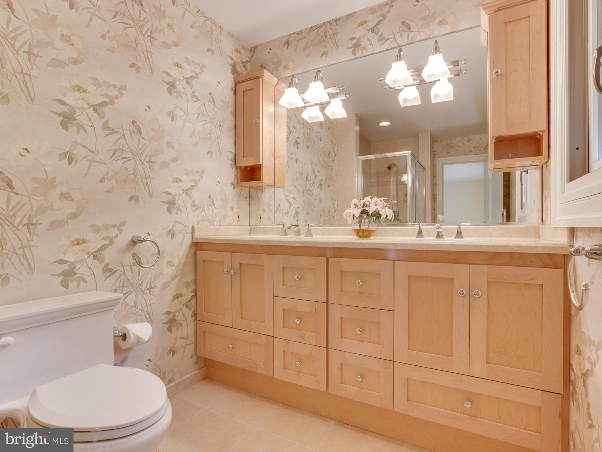 12216 Quorn Lane Reston, VA 20191 - Photo 21 of 30 Bath (Master)
