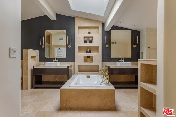 $10,999,000 | 1100 Pine Drive, Beverly Hills, CA 90210