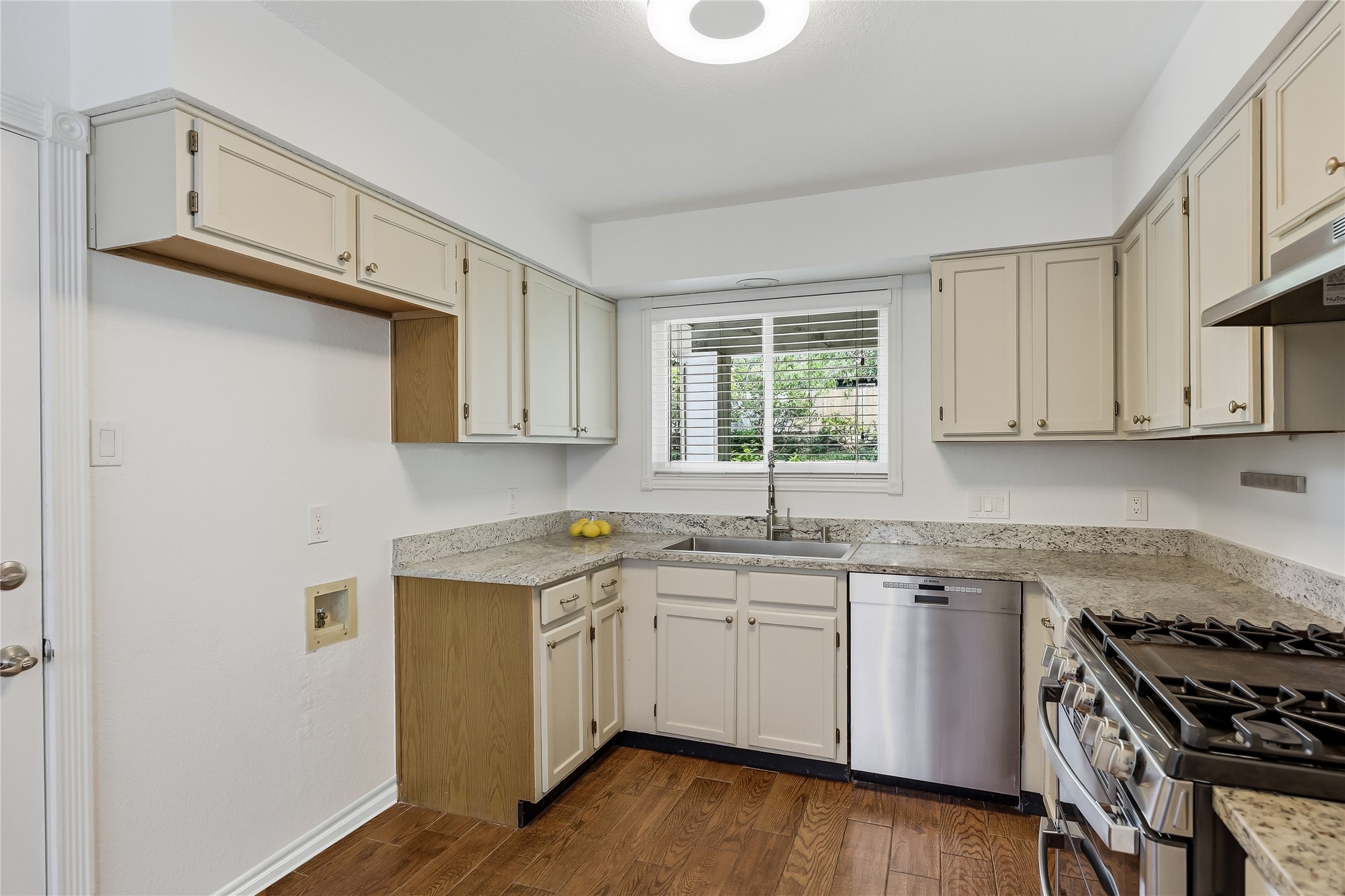 8502 Hanbridge Lane Austin, TX 78736 - Photo 12 of 36