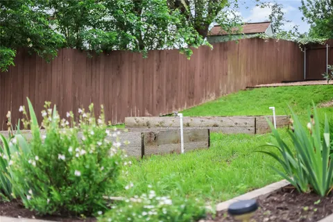 $514,900 | 8502 Hanbridge Lane, Austin, TX 78736