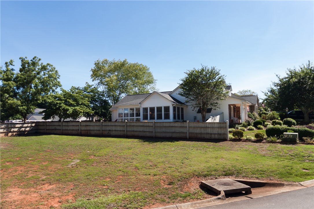 114 Magnolia Lane Pendleton, SC 29670 - Photo 4 of 48