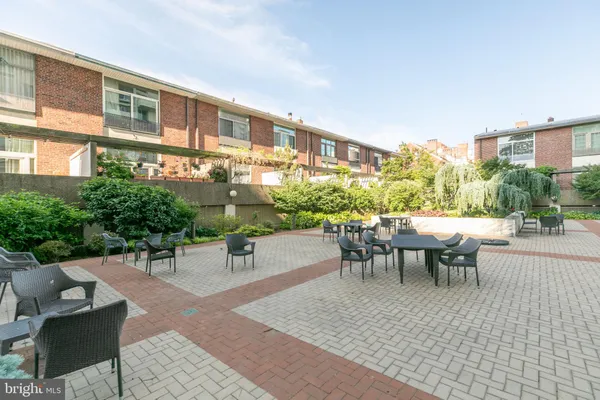 $274,000 | 604 South Washington Square, Unit 1806, Philadelphia, PA 19106