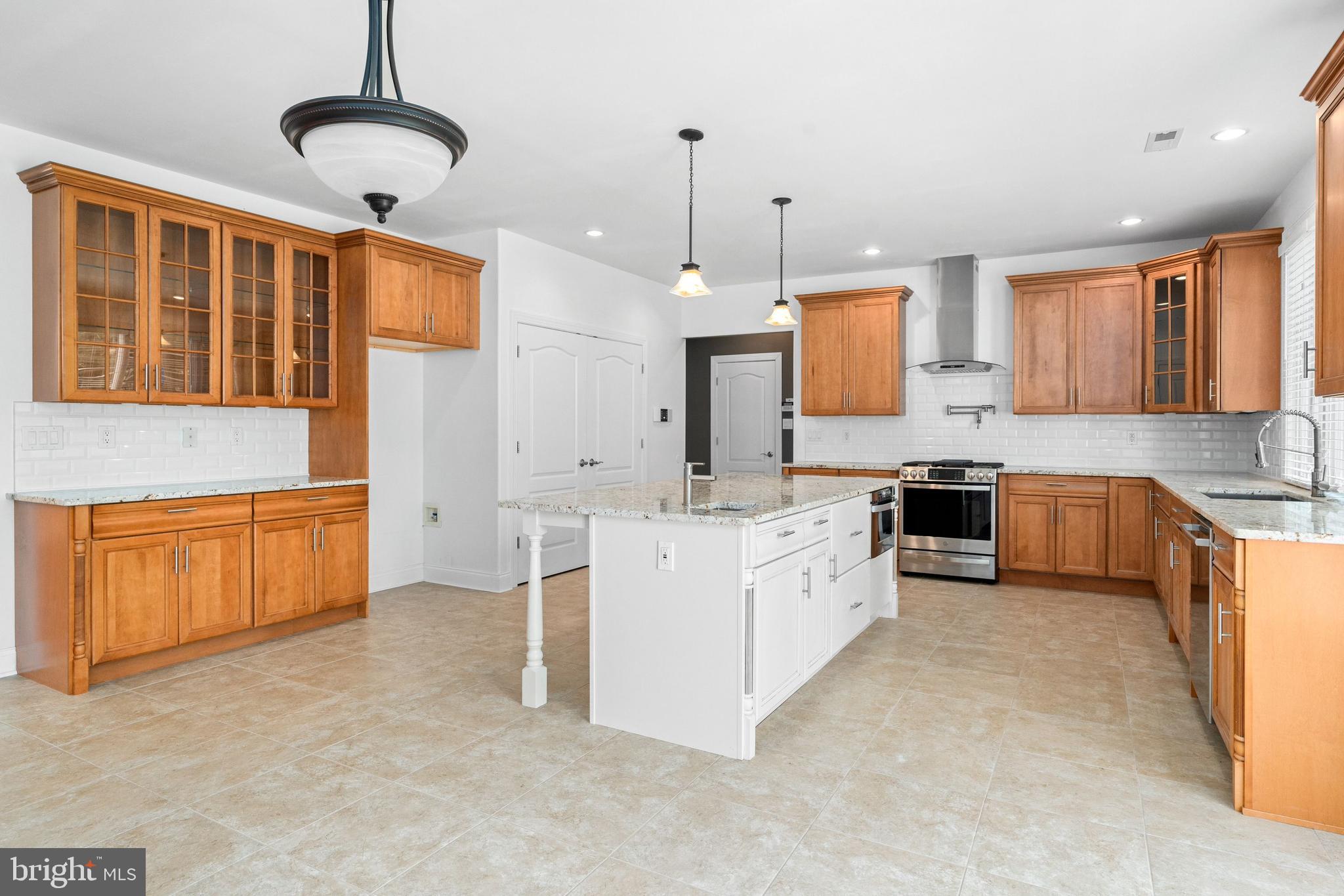 9 Lamson Lane Blackwood, NJ 08012 - Photo 24 of 64 Eat-in kitchen