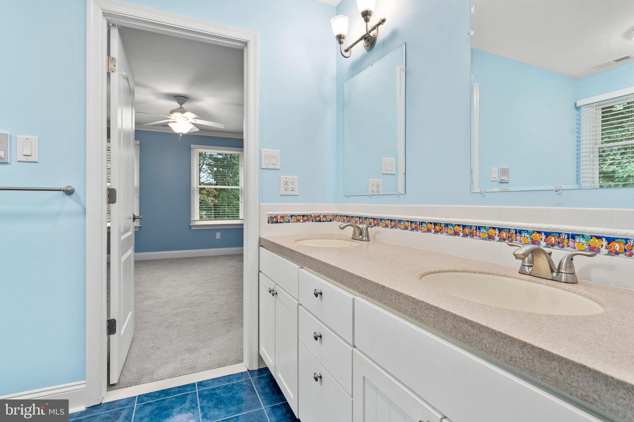 9 Lamson Lane Blackwood, NJ 08012 - Photo 49 of 64 Jack n Jill bathroom