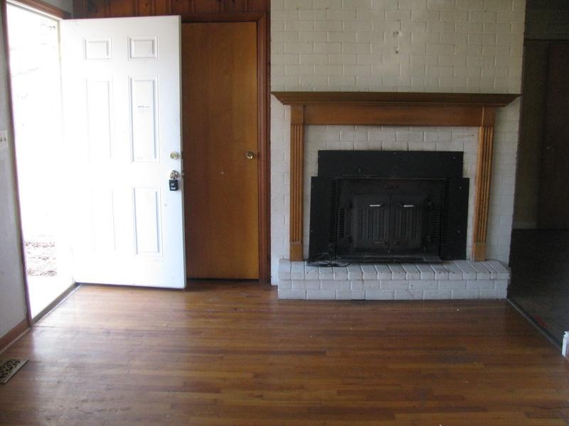 4526 Stypes Branch Road Salem, VA 24153 - Photo 13 of 13 LIVING ROOM 2