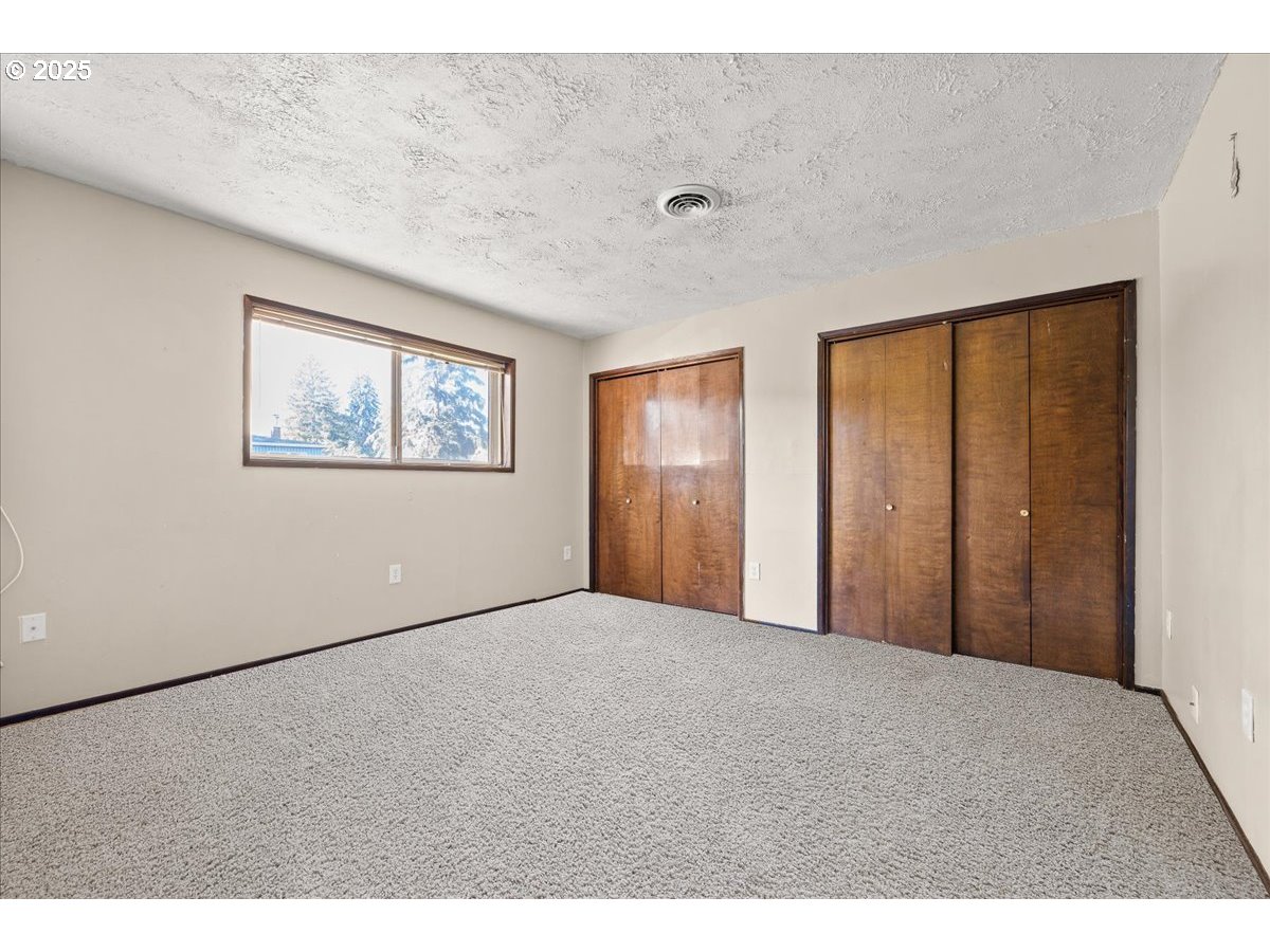 5103 Northeast 42nd Avenue Portland, OR 97218 - Photo 11 of 34