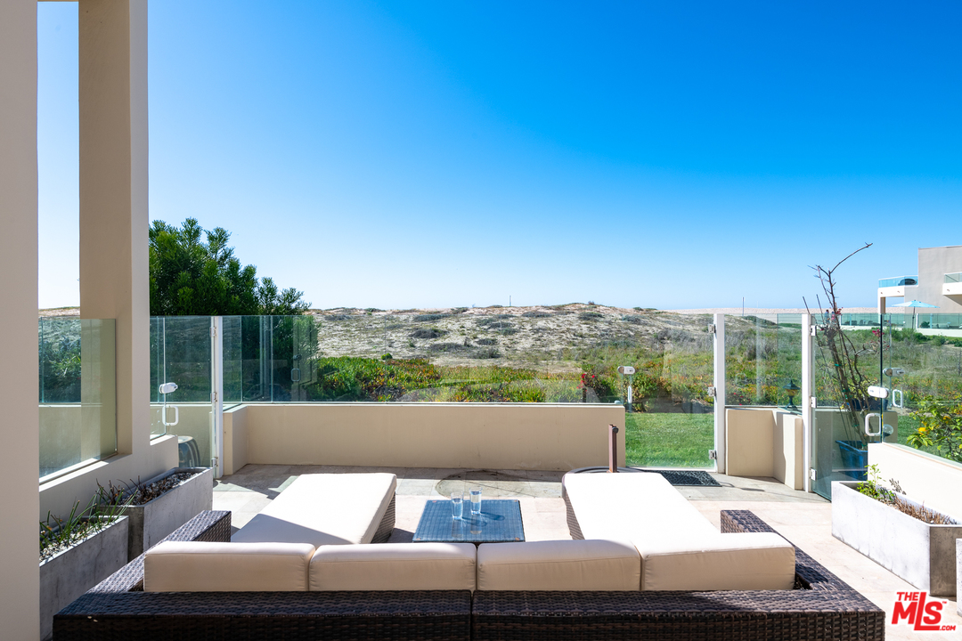 7301 Vista Del Mar, Unit 40 Playa del Rey, CA 90293 - Photo 6 of 29 a view of outdoor space with seating