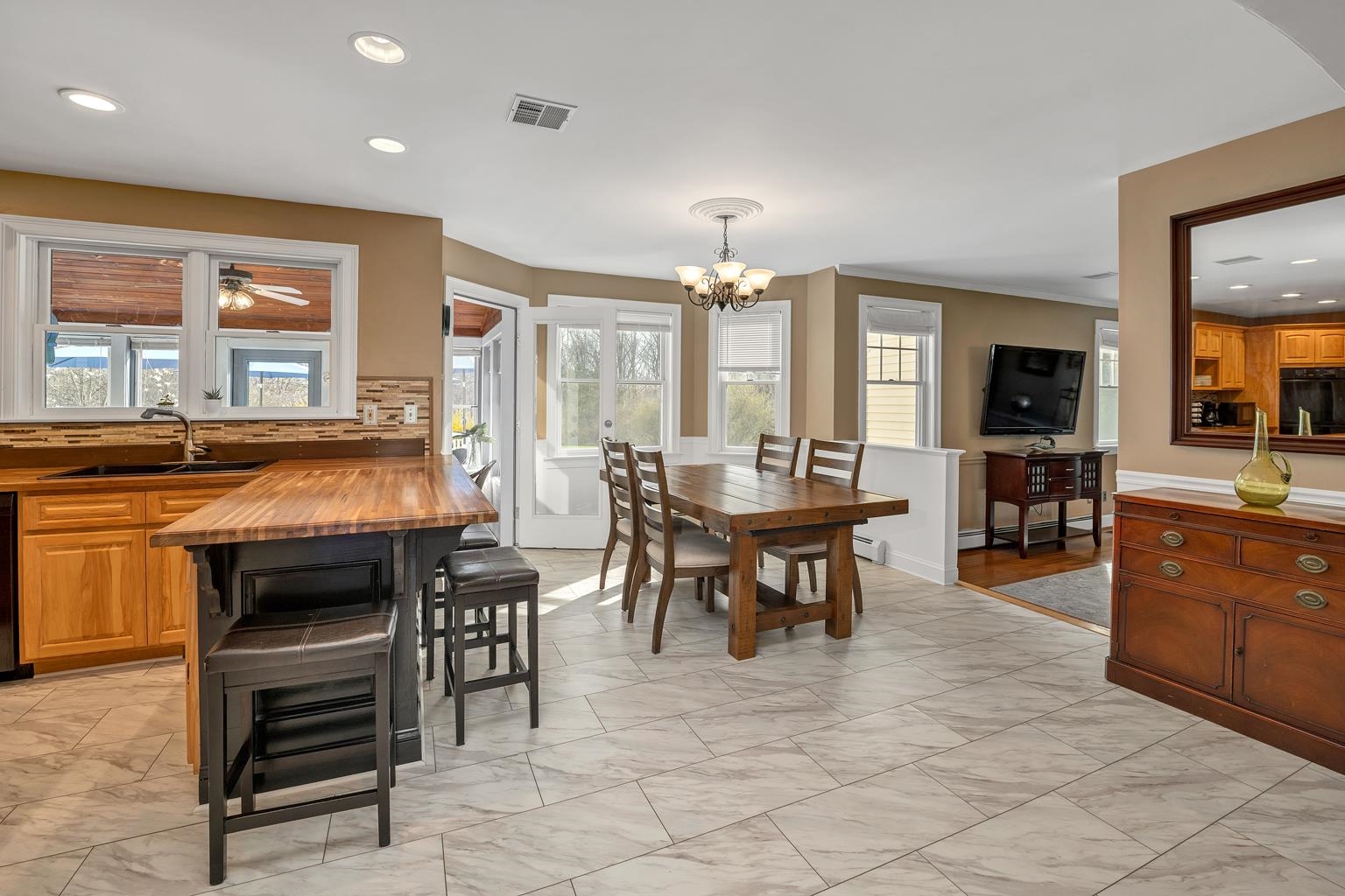 72 Exeter Road North Hampton, NH 03862 - Photo 5 of 40