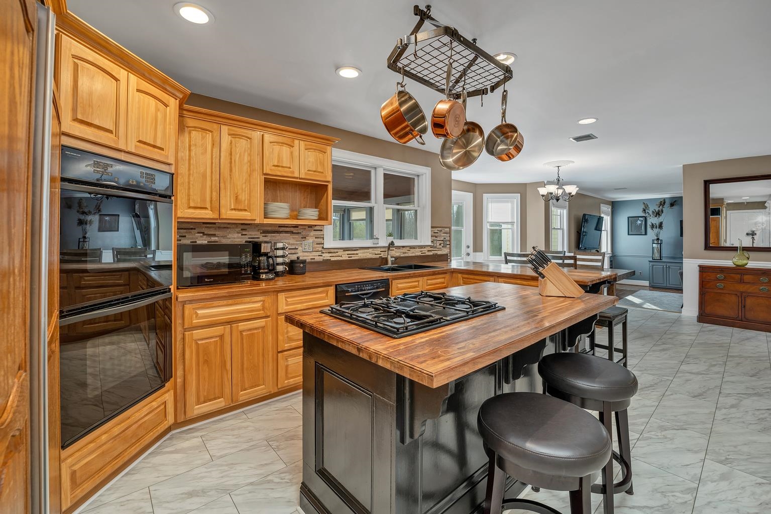 72 Exeter Road North Hampton, NH 03862 - Photo 8 of 40