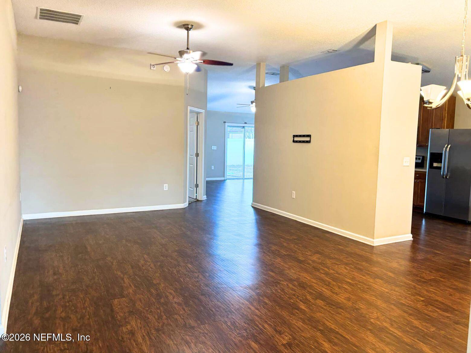 1960 McGirts Point Boulevard Jacksonville, FL 32221 - Photo 4 of 18 living02