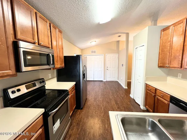 $1,800 | 1960 McGirts Point Boulevard, Jacksonville, FL 32221