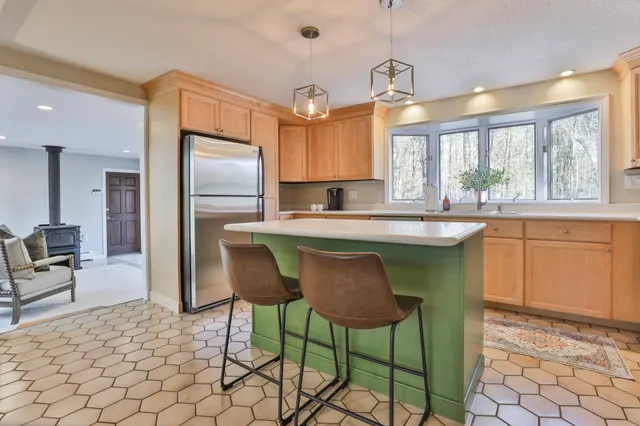 $685,000 | 172 Hayden Road, Hollis, NH 03049