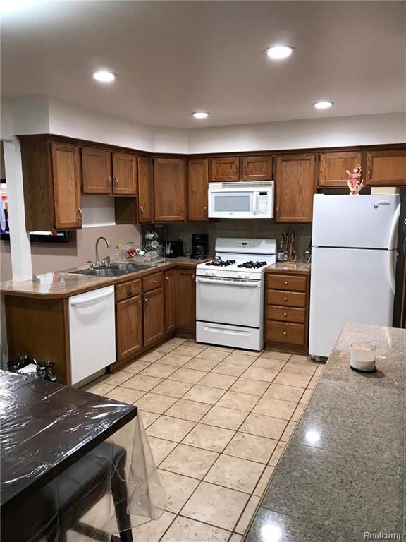 4429 Count Court Sterling Heights, MI 48310 - Photo 13 of 26