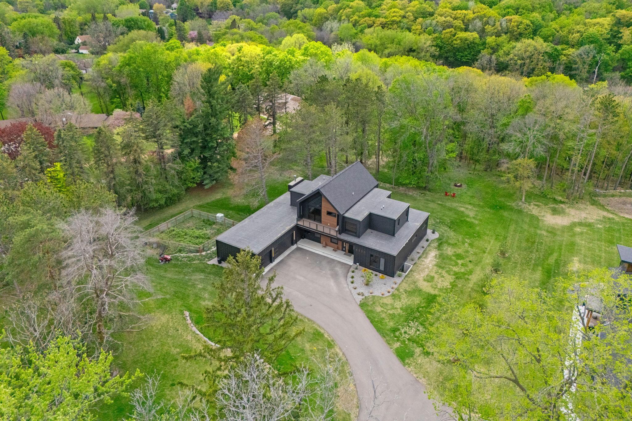 6200 Cardinal Avenue Excelsior, MN 55331 - Photo 5 of 57