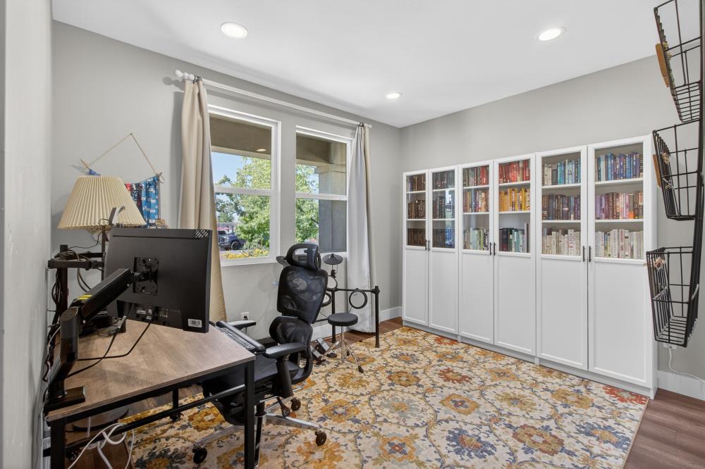 867 J Street Lincoln, CA 95648 - Photo 40 of 53 a room with musical instruments