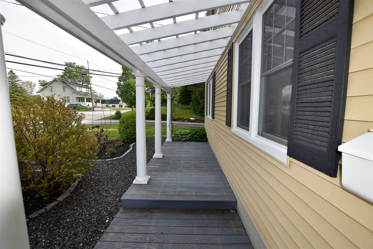 215 Lincoln Avenue Rutland, VT 05701 - Photo 4 of 25