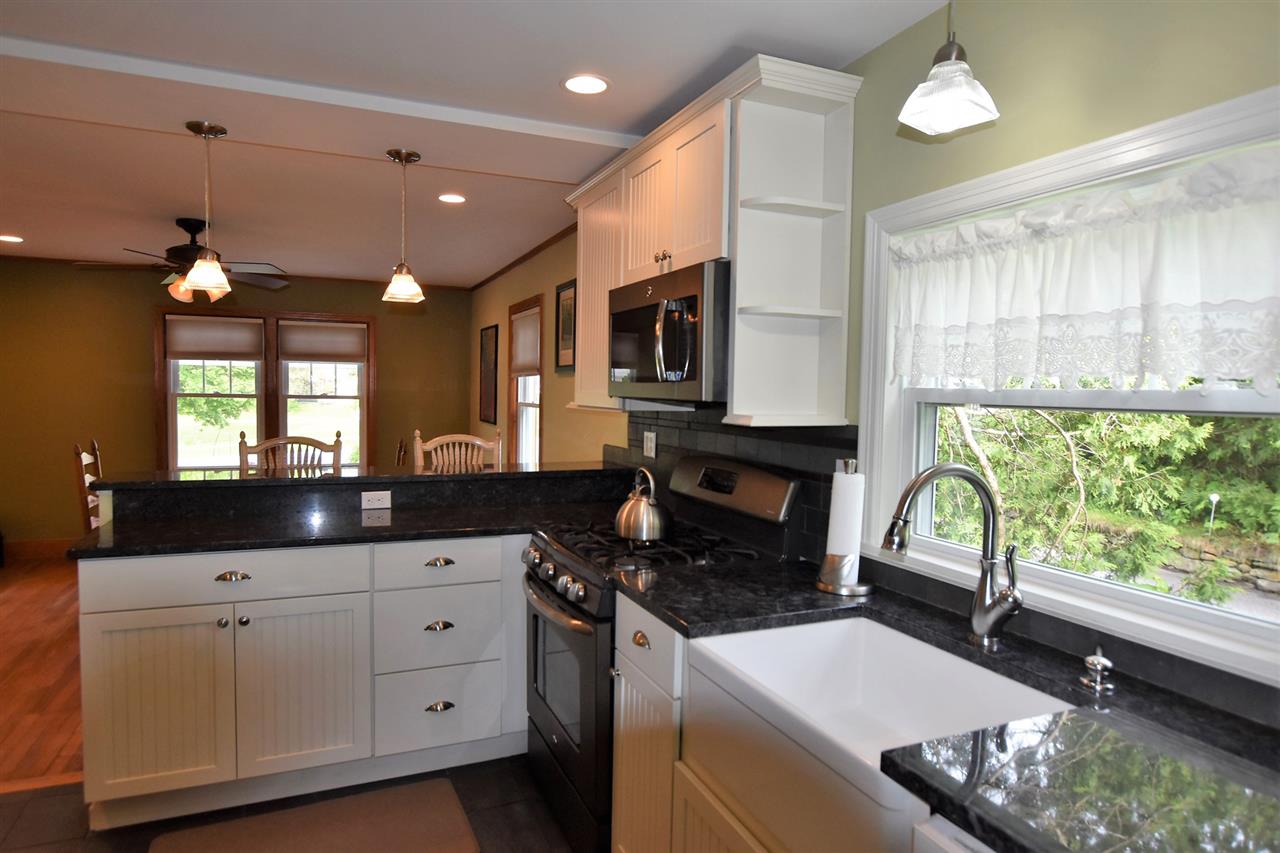 215 Lincoln Avenue Rutland, VT 05701 - Photo 7 of 25