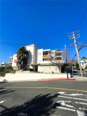 $2,800 | 2575 East 19th Street, Unit 17, Signal Hill, CA 90755