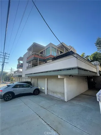 $2,800 | 2575 East 19th Street, Unit 17, Signal Hill, CA 90755