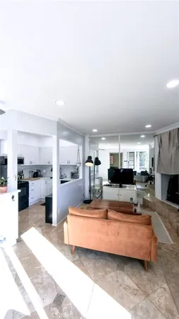 $2,800 | 2575 East 19th Street, Unit 17, Signal Hill, CA 90755