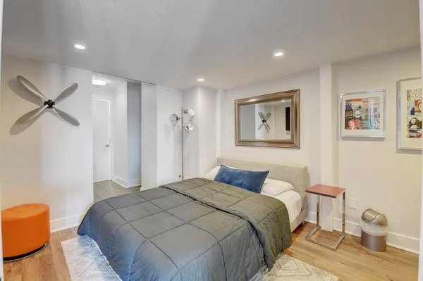 $5,000 | 185 Northeast 4th Avenue, Unit 210, Delray Beach, FL 33483