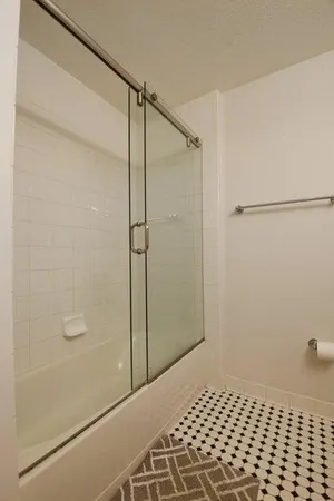 $5,000 | 185 Northeast 4th Avenue, Unit 210, Delray Beach, FL 33483