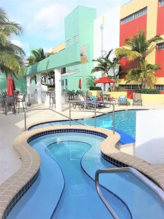 $5,000 | 185 Northeast 4th Avenue, Unit 210, Delray Beach, FL 33483