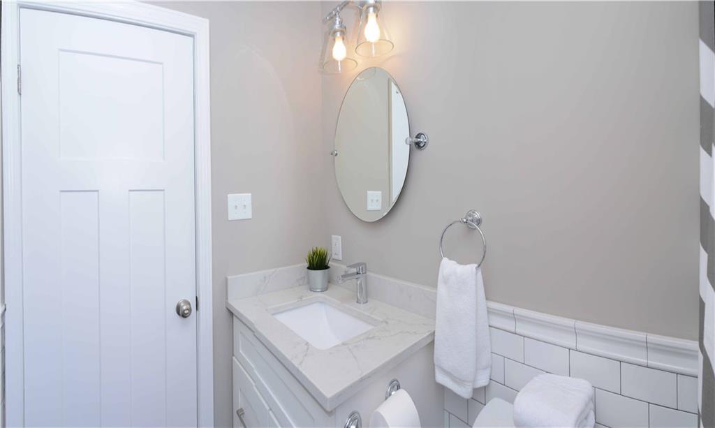 2140 Douglas Road Indianapolis, IN 46220 - Photo 15 of 29 Gallery Image 15