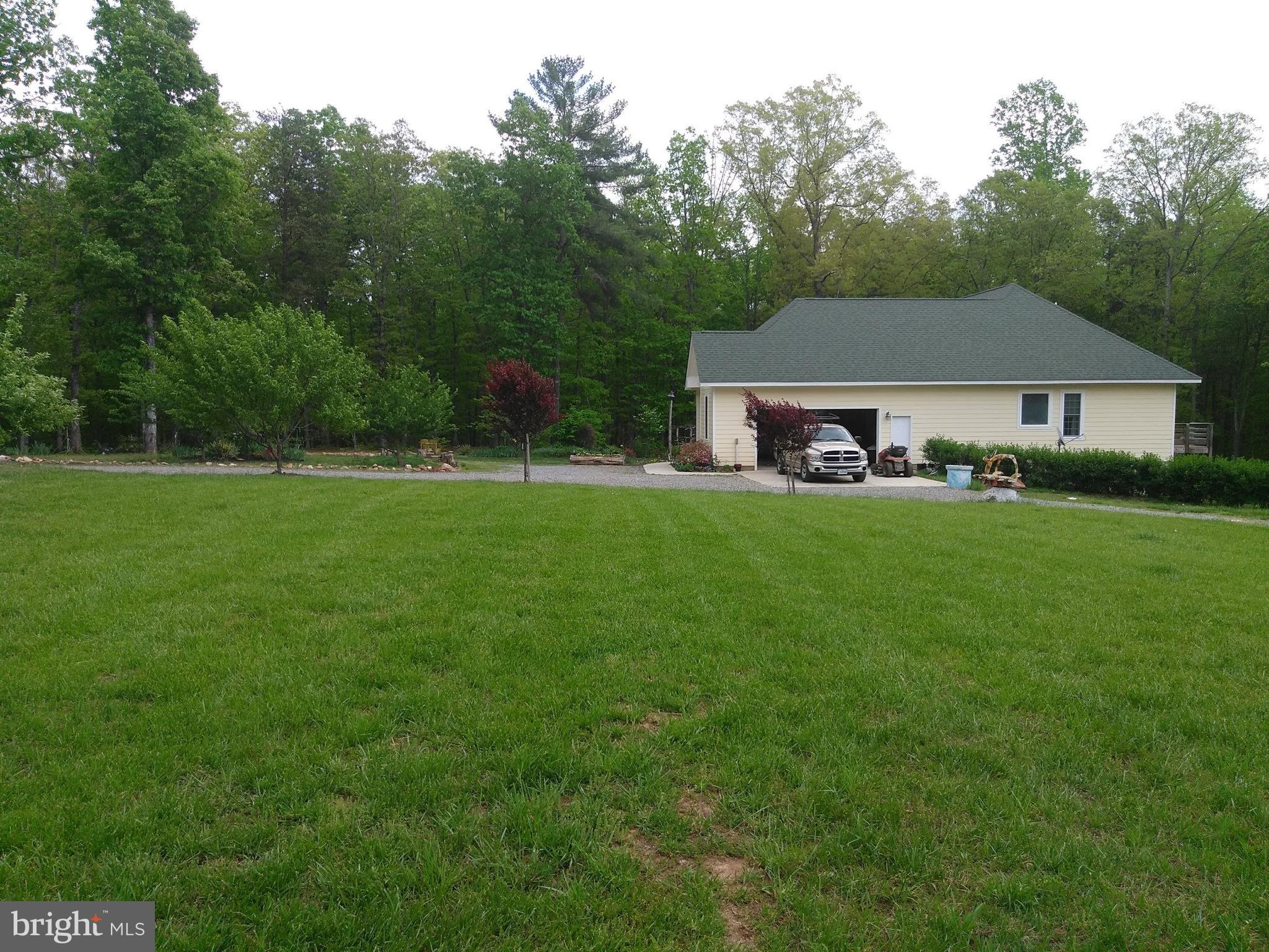 819 Billy B Road Louisa, VA 23093 - Photo 3 of 14 Exterior (General)