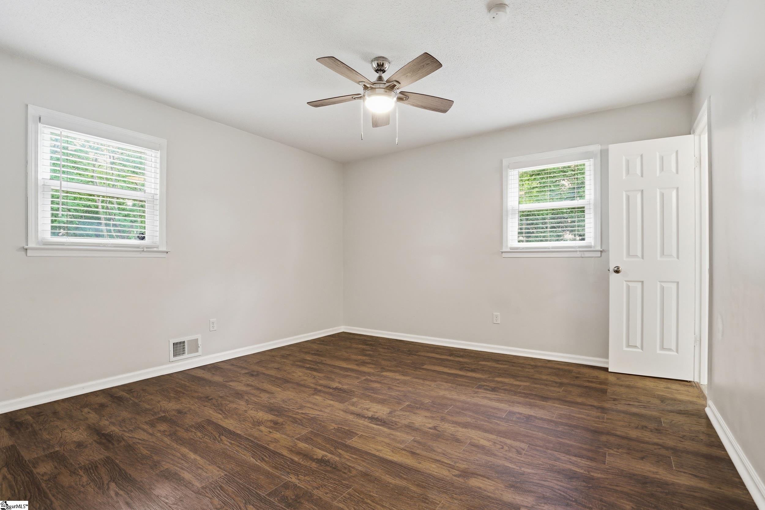 1045 Knollwood Acres Road Boiling Springs, SC 29316 - Photo 16 of 32