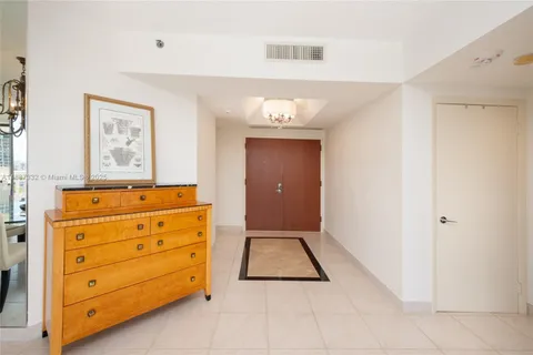 walk in closet with window