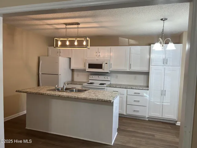 $1,550 | 1126 Brownlea Drive, Unit B, Greenville, NC 27858