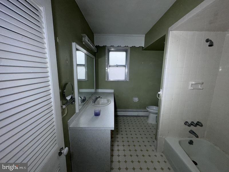 245 Gibbsboro Road Clementon, NJ 08021 - Photo 28 of 29 a bathroom with a sink a toilet and shower